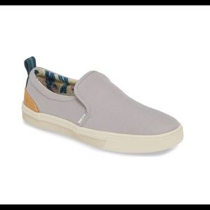 Tom’s Gray Trvl Lite